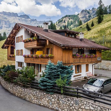 Chalet Pradat Arabba Exteriör bild